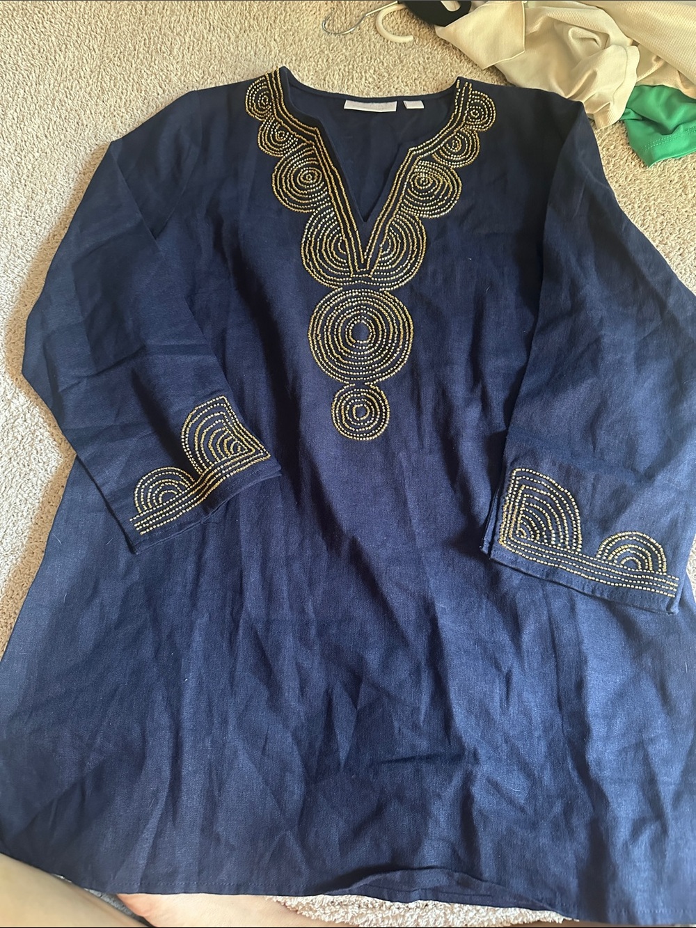 Kim Gravel Navy tunic top. Xsmall, NWOT. Gold sequins.